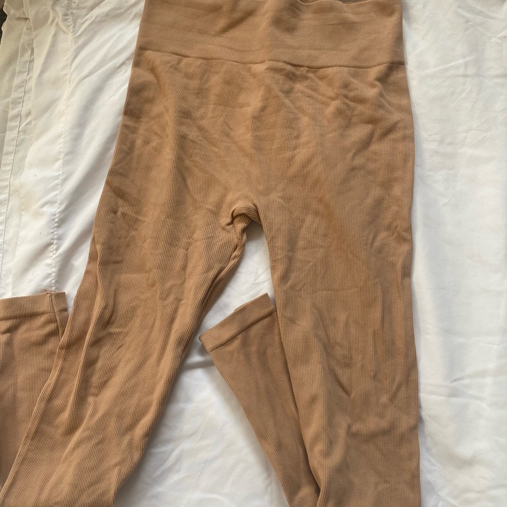 TAN LEGGINGS